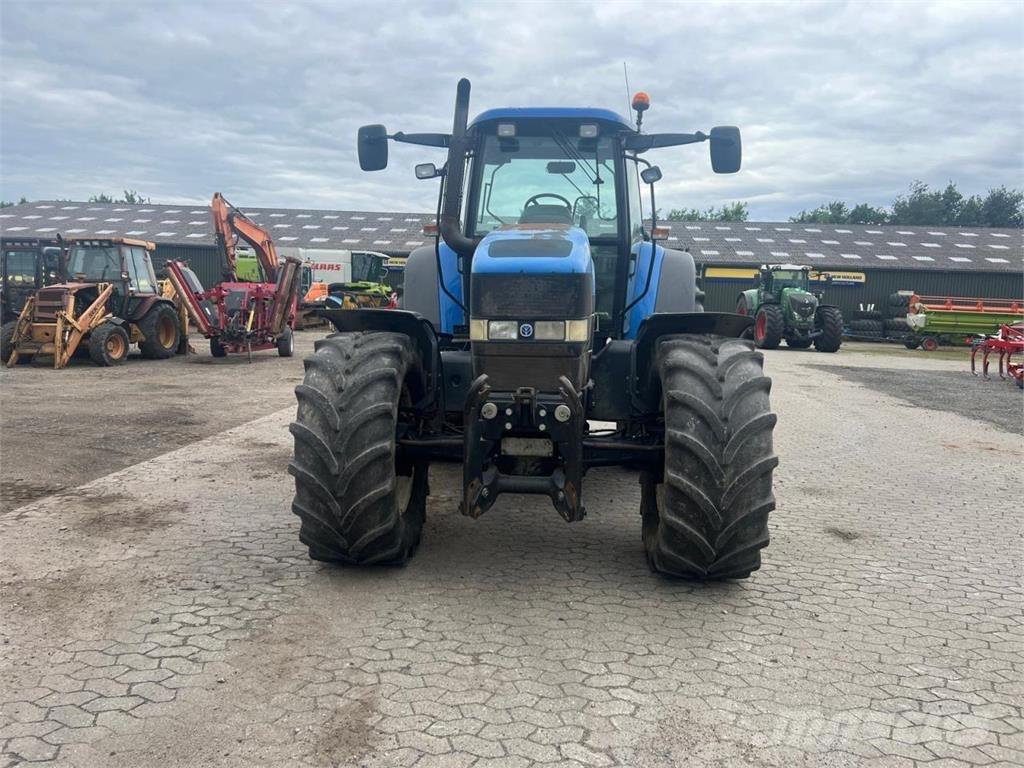 New Holland TM 175 Traktorji