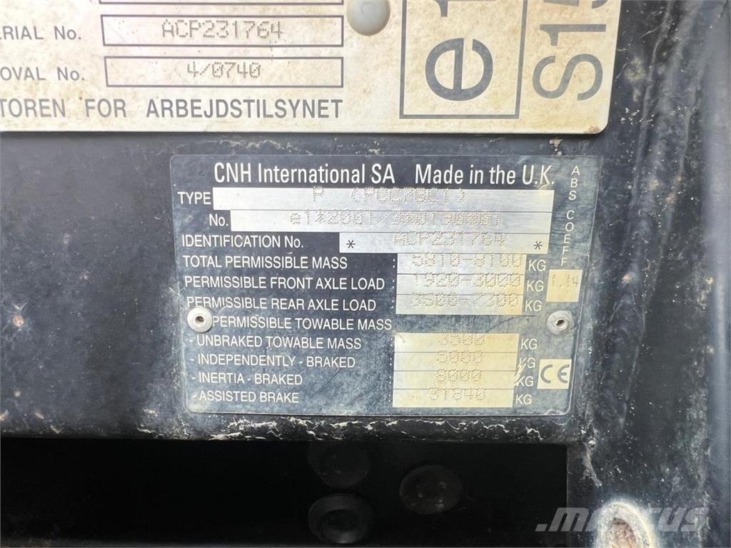 New Holland TS115A Traktorji