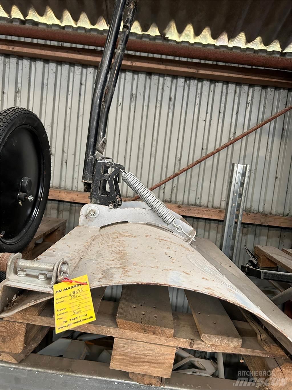 Polaris SNEPLOV Snežne deske in plugi