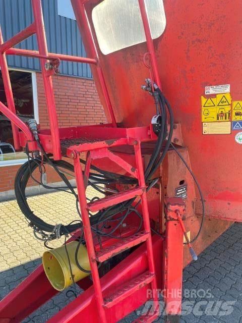 Trioliet 2400 L Samonakladalke