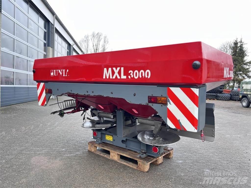 Unia MXL3000 Škropilnice gnojila