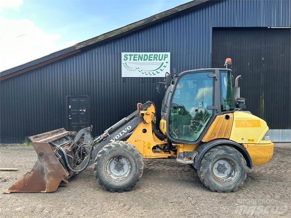 Volvo L25 B Mini nakladalci