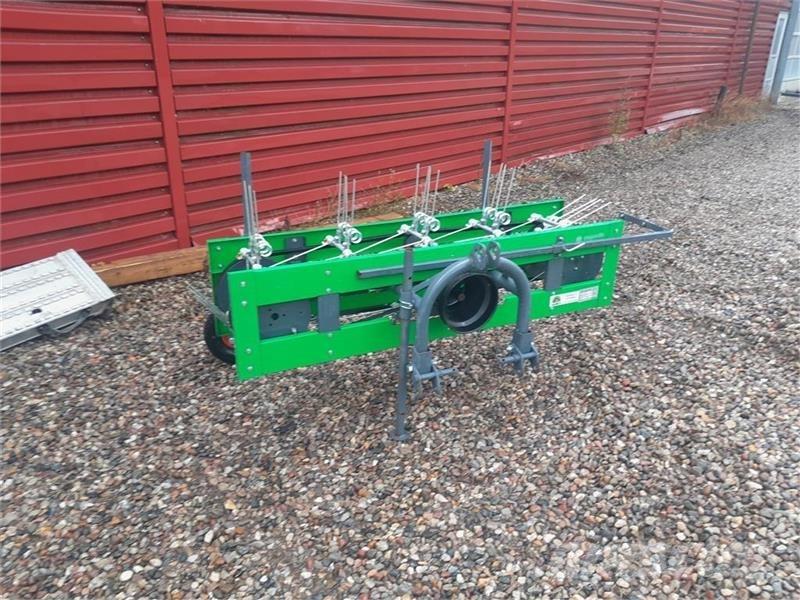  - - - HØ VENDER Priključki za kompaktni traktor
