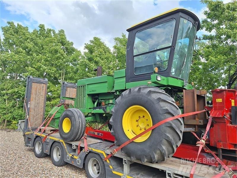John Deere  Stroji za krmo na lastni pogon