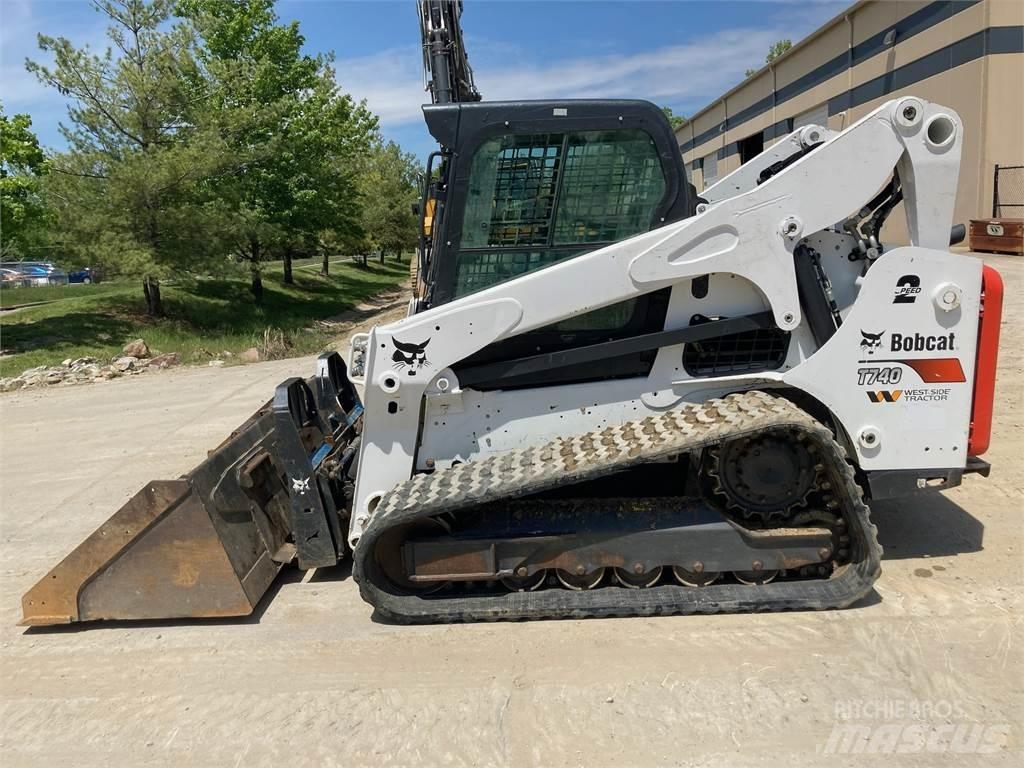 Bobcat T740 Mini nakladalci
