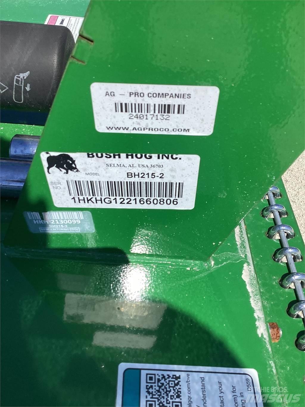 Bush Hog BH215 Rezač za bale, oprema za rezanje in odvijanje bal