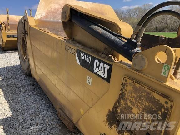 CAT TS180 Traktorji