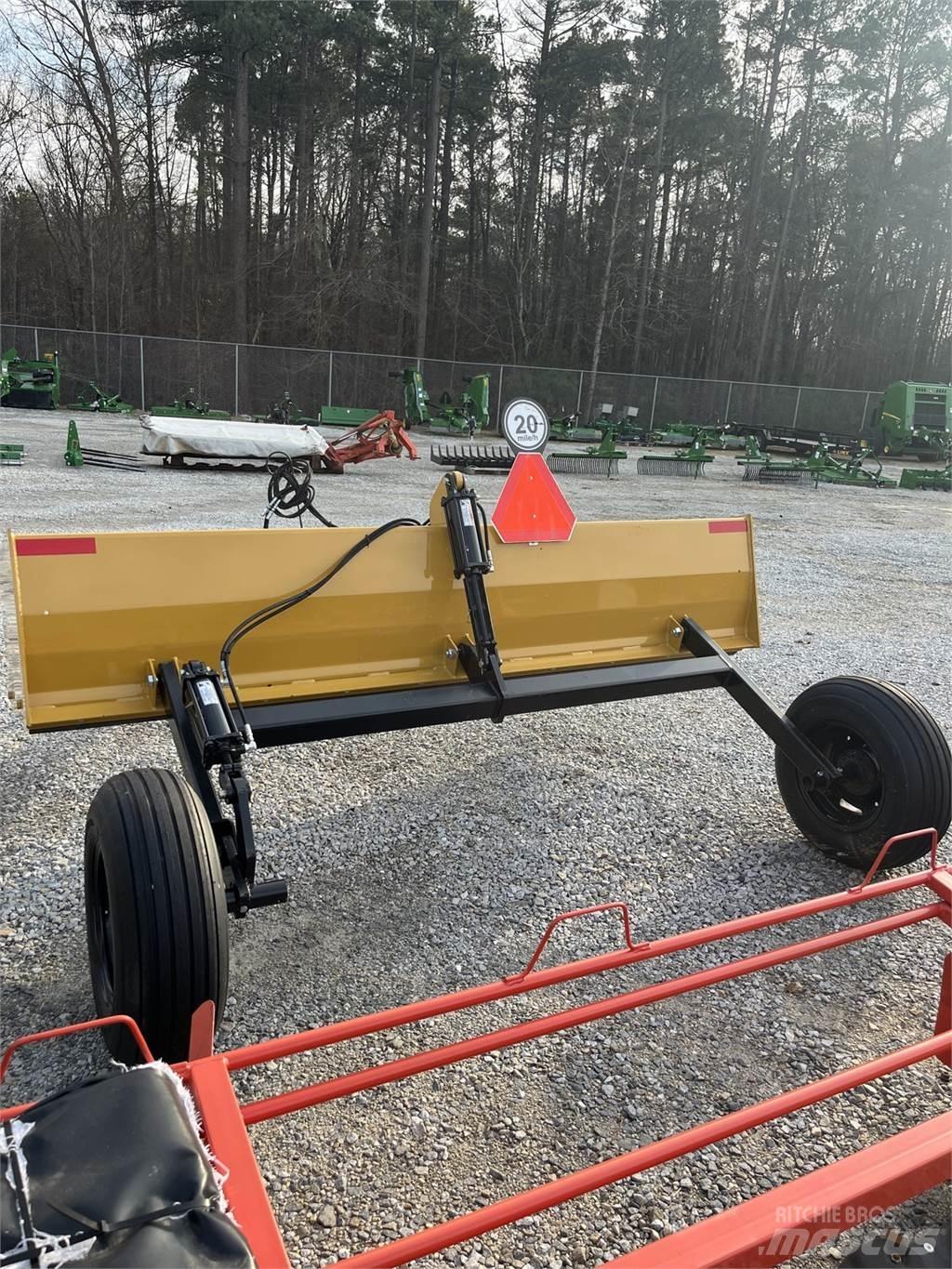  Dirt Dog DSP10T Traktorji