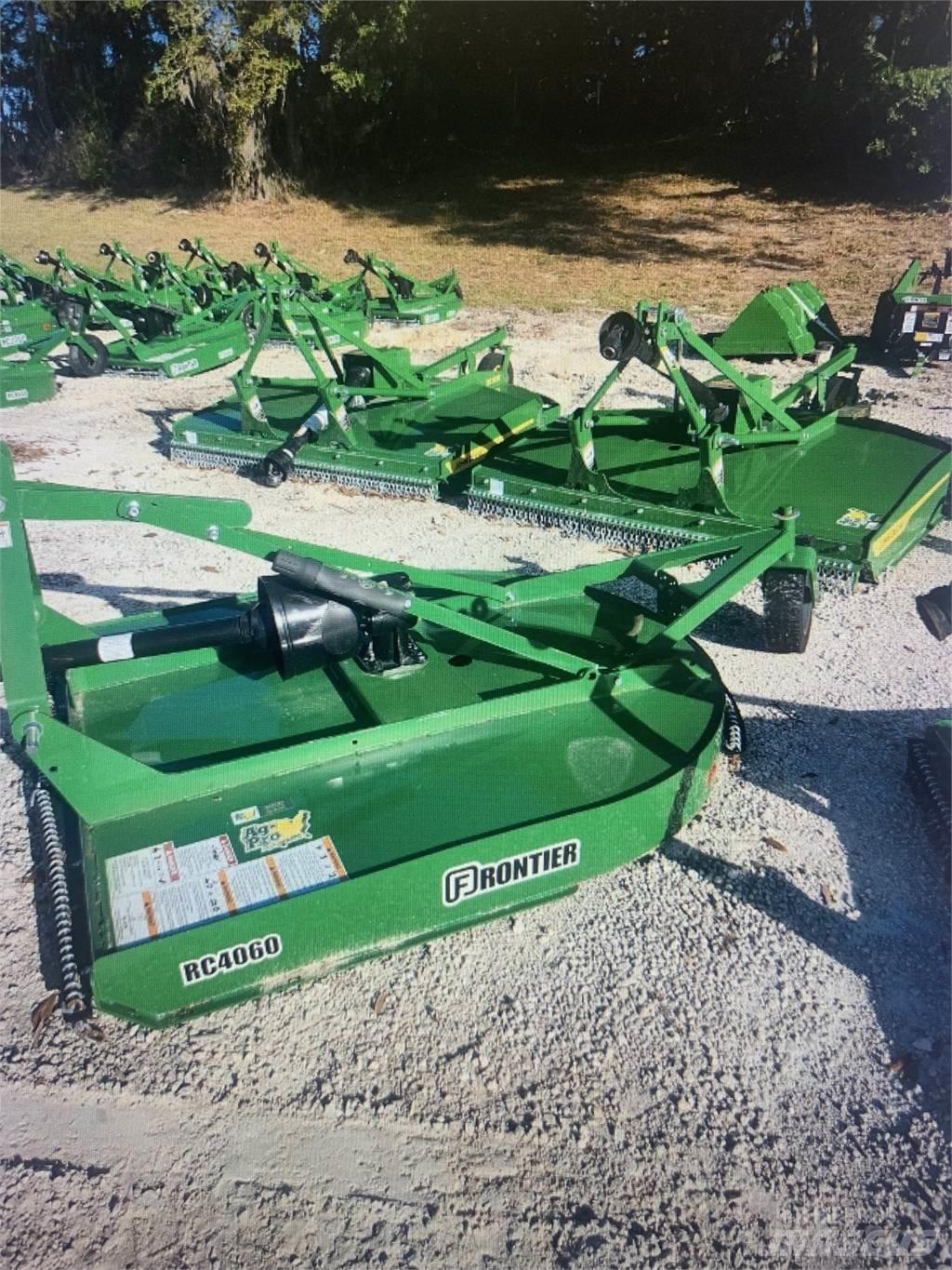 Frontier RC4060 Rezač za bale, oprema za rezanje in odvijanje bal