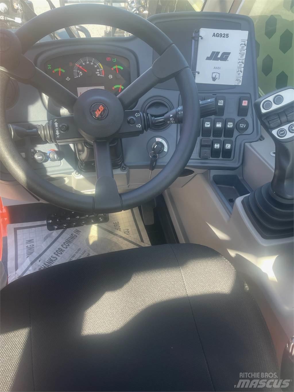 JLG AG925 Kmetijski teleskopski nakladalci