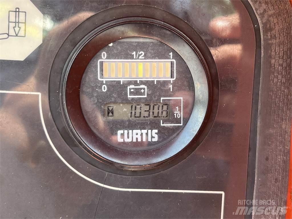 JLG E600JP Druga dvigala/žerjavi