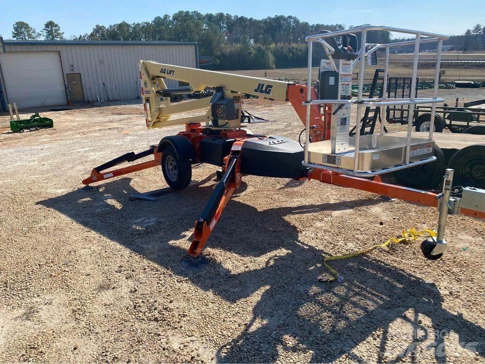 JLG T350 Druga dvigala/žerjavi
