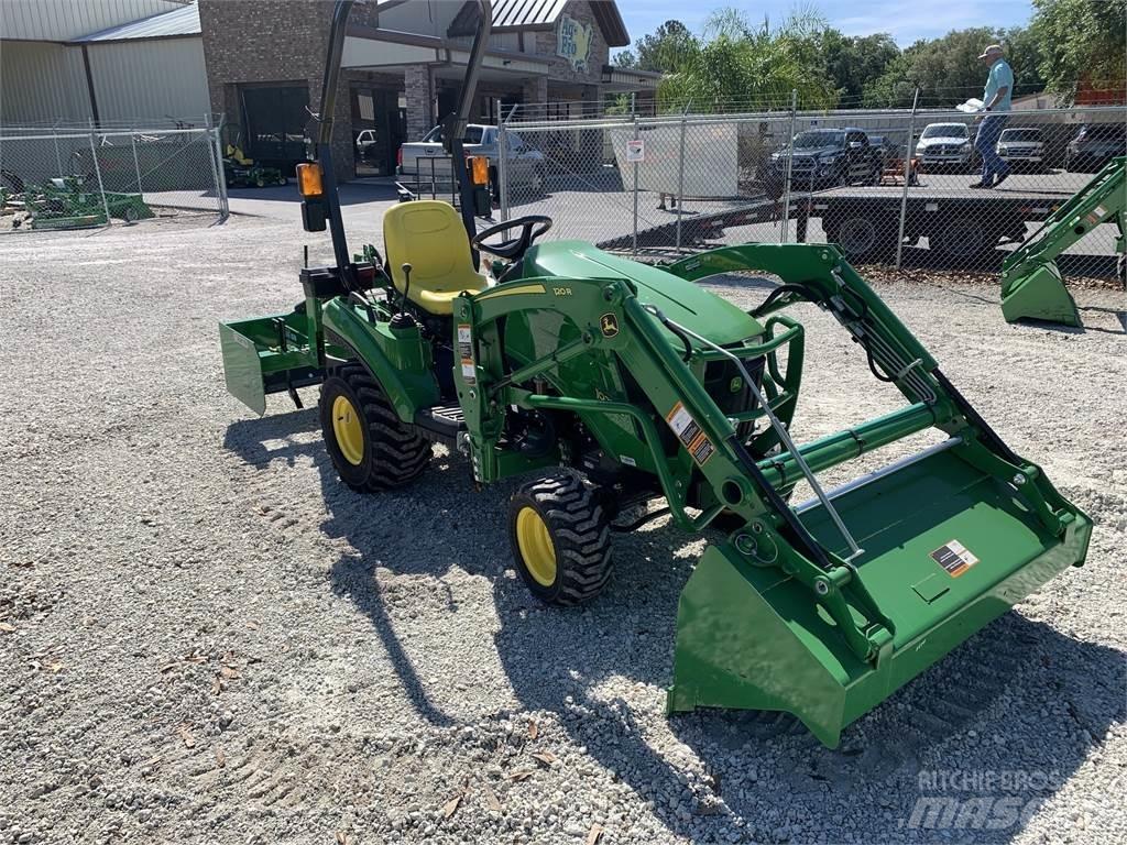John Deere 1023E Manjši traktorji