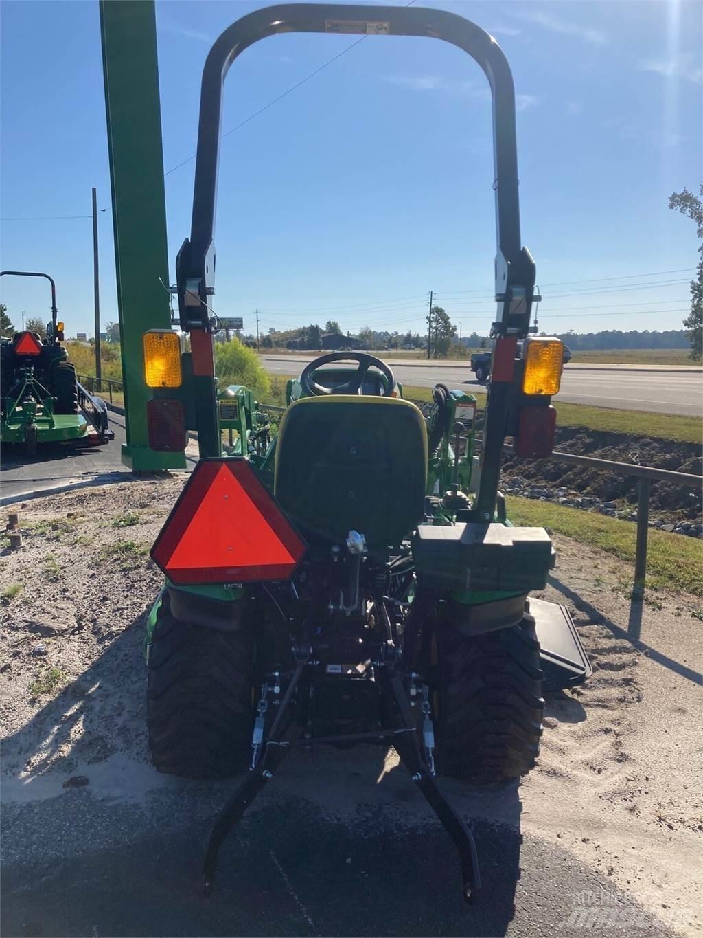 John Deere 1023E Manjši traktorji
