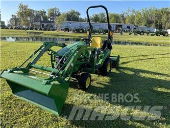 John Deere 1023E Manjši traktorji