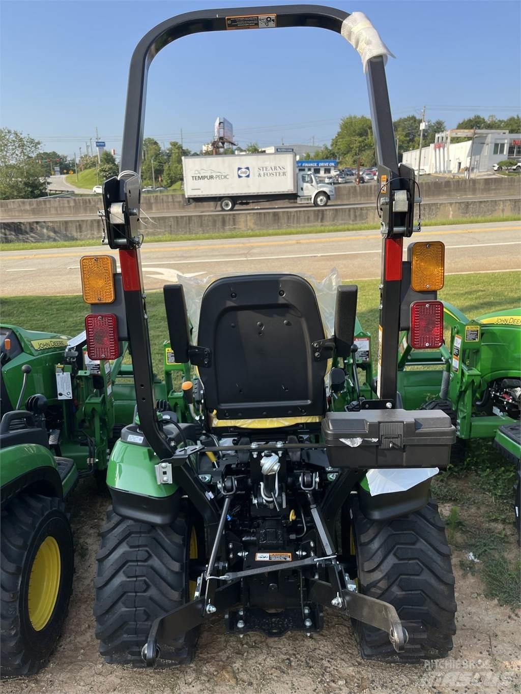 John Deere 1025R Manjši traktorji