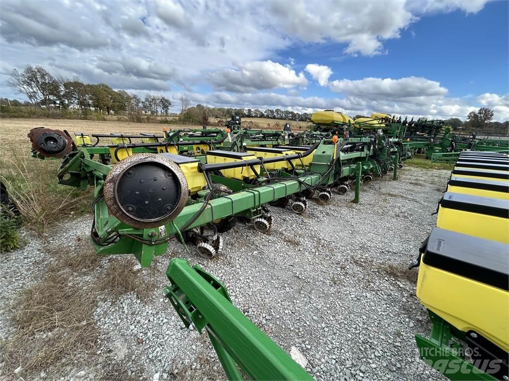 John Deere 1720 Sadilniki