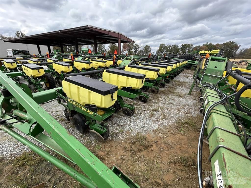 John Deere 1720 Sadilniki
