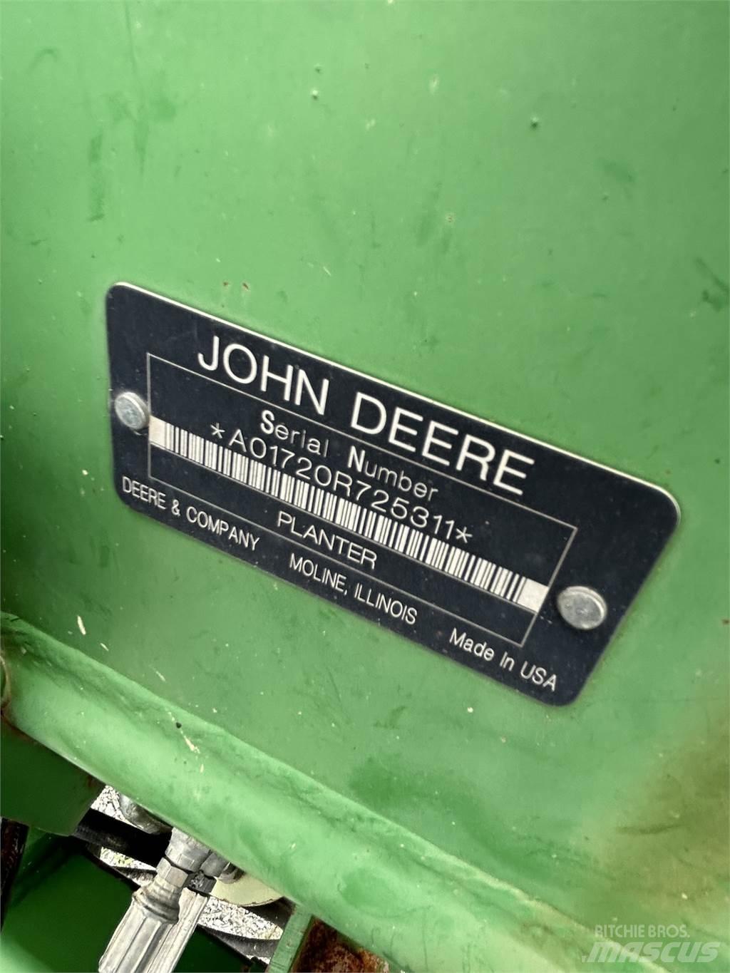 John Deere 1720 Sadilniki