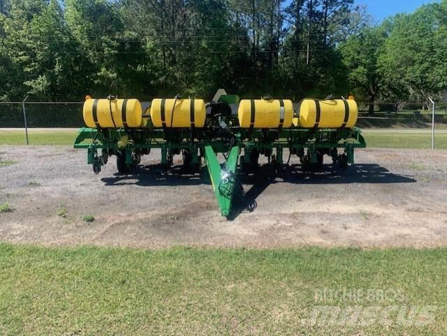 John Deere 1755 Sadilniki