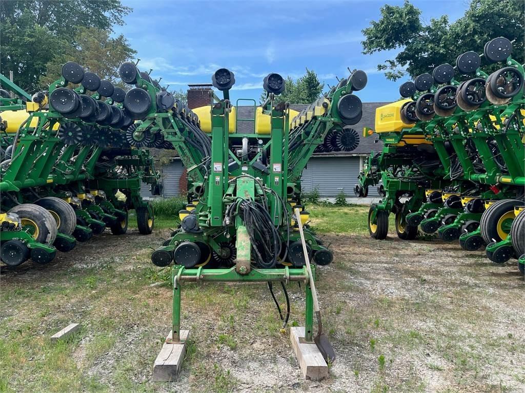 John Deere 1790 Sadilniki
