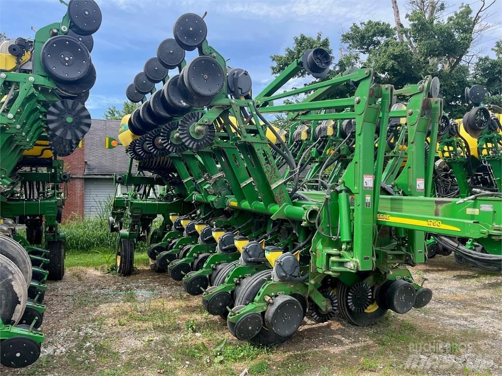 John Deere 1790 Sadilniki