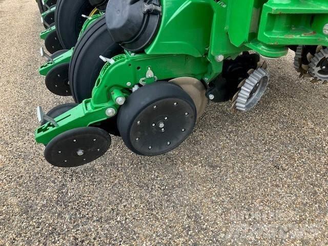 John Deere 1795 Sadilniki
