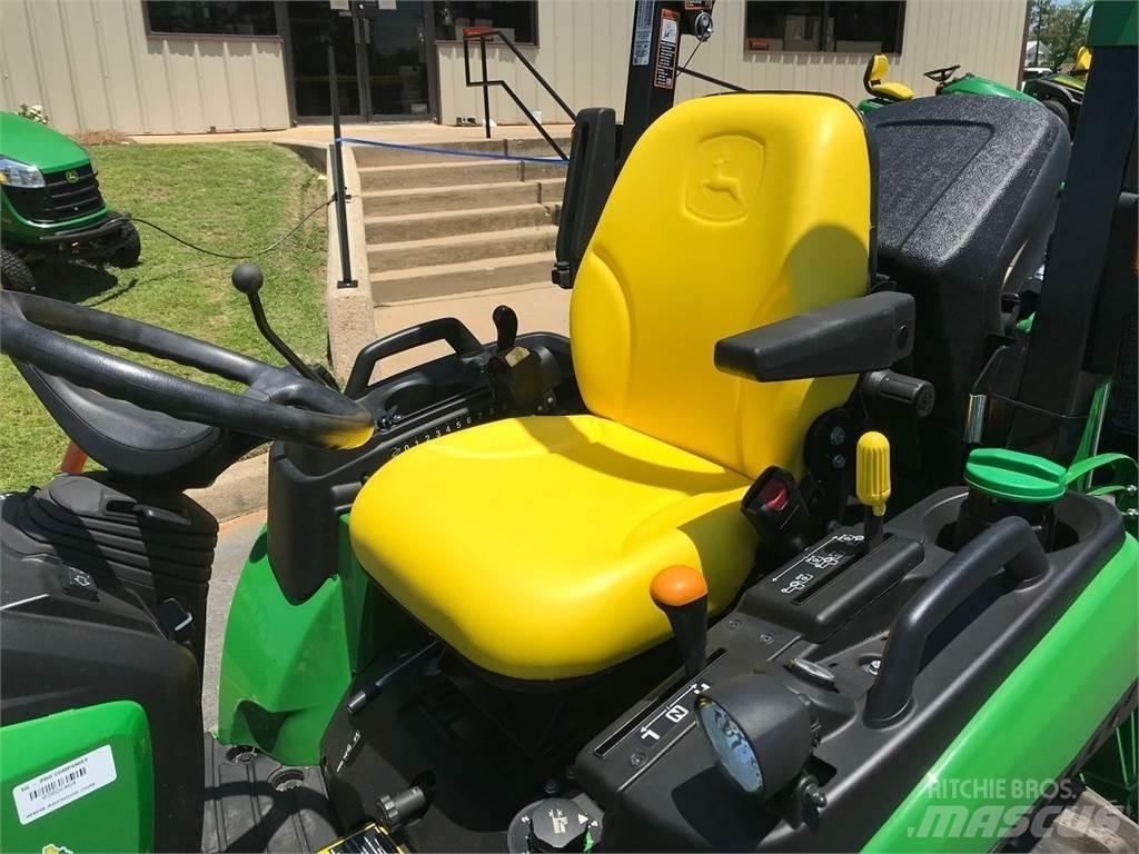 John Deere 2025R Manjši traktorji