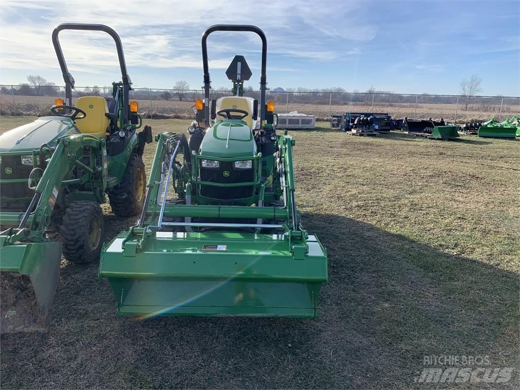 John Deere 2025R Manjši traktorji