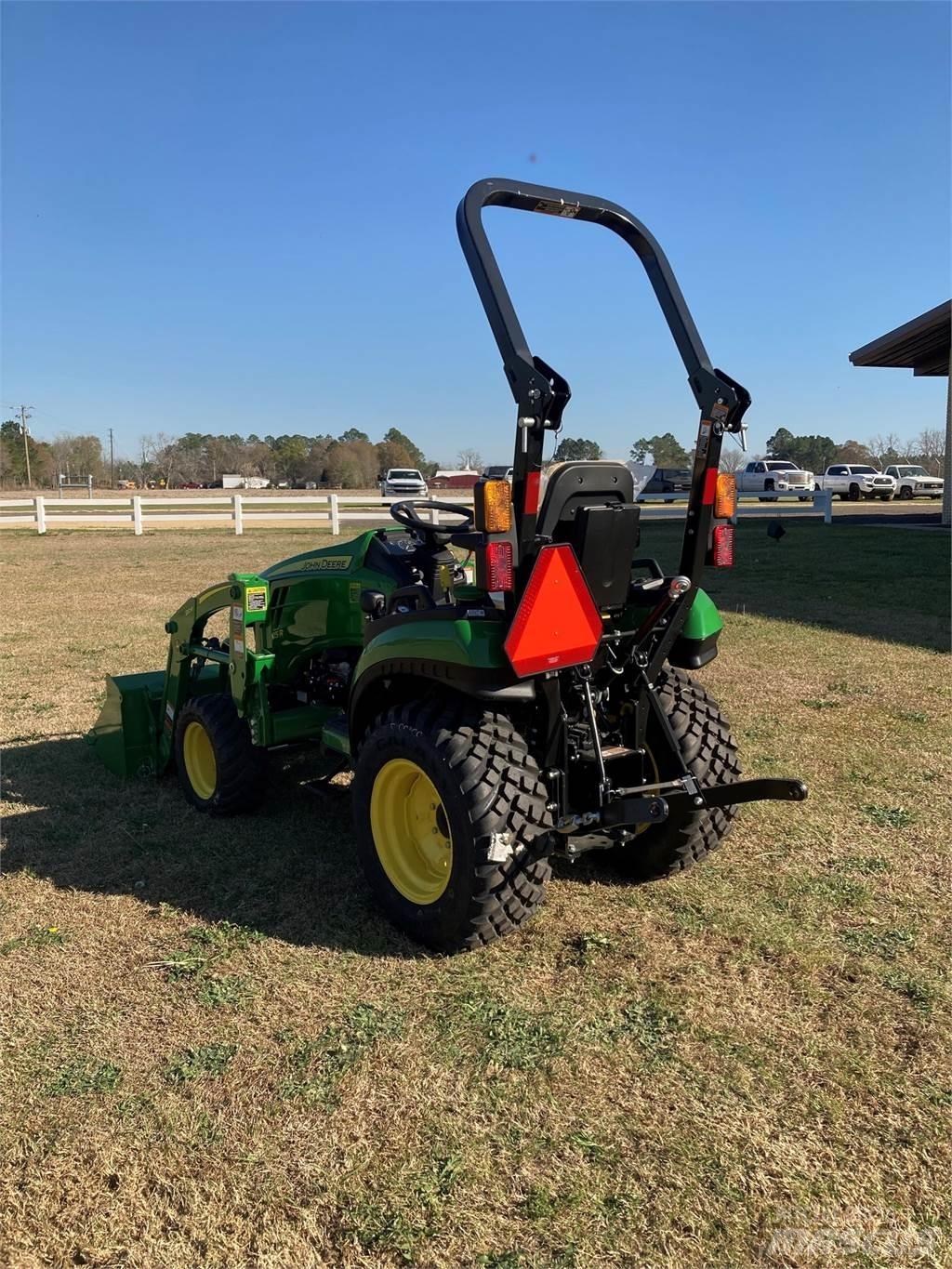 John Deere 2025R Manjši traktorji