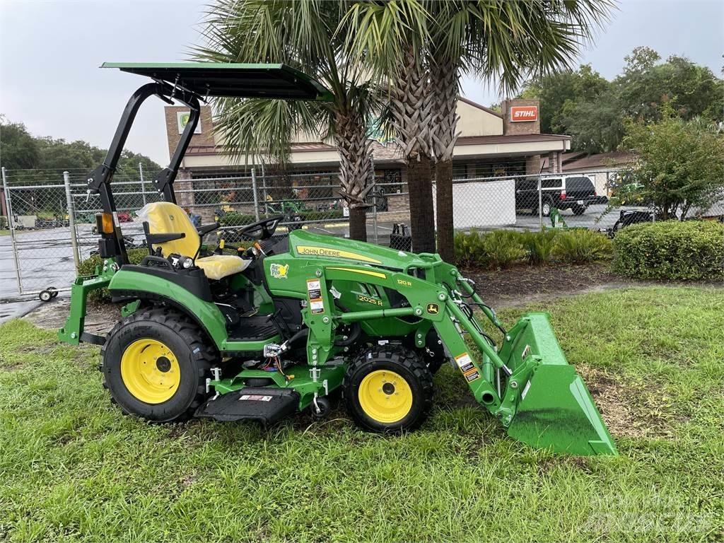 John Deere 2025R Manjši traktorji