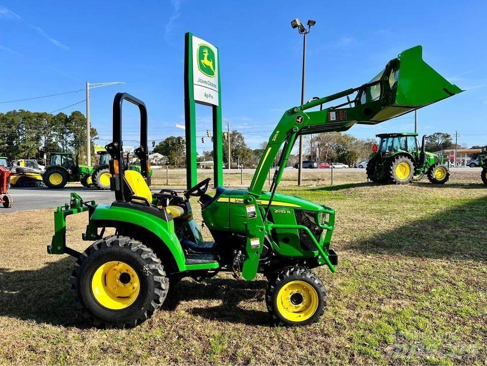 John Deere 2032R Manjši traktorji
