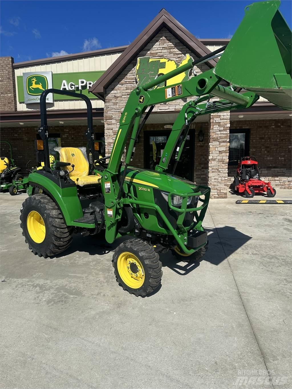 John Deere 2032R Manjši traktorji