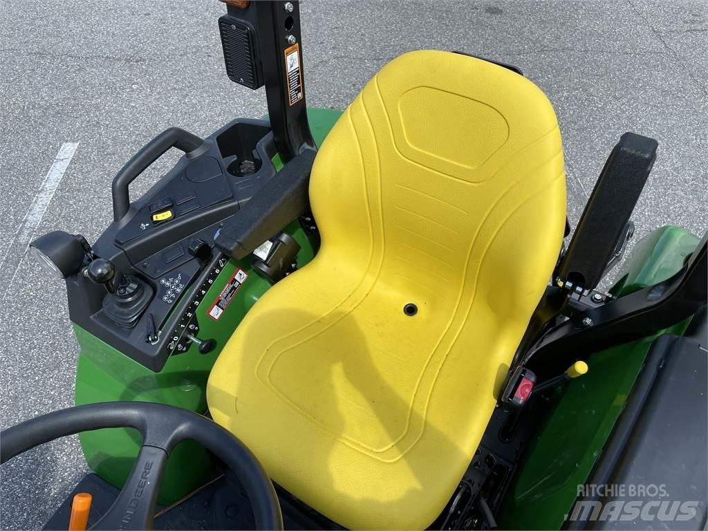 John Deere 2038R Manjši traktorji