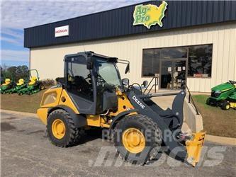John Deere 204 G Mini nakladalci