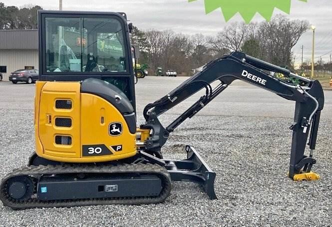 John Deere 30 P Mini bagri <7t