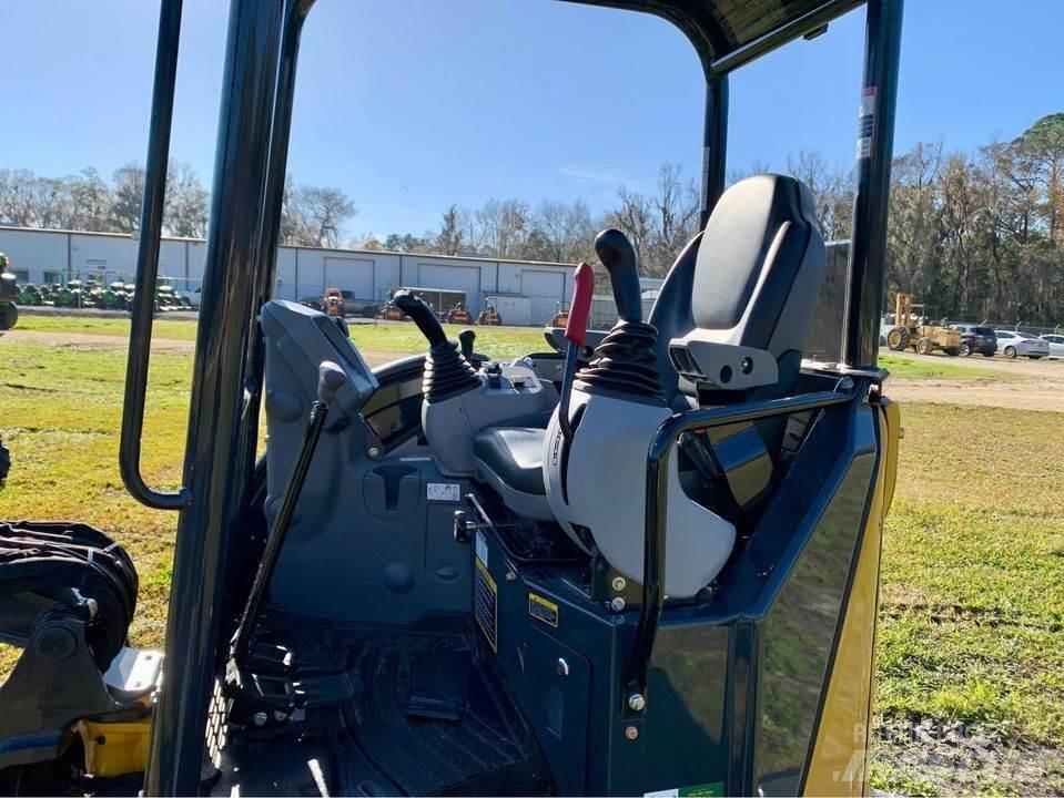 John Deere 30 P Mini bagri <7t
