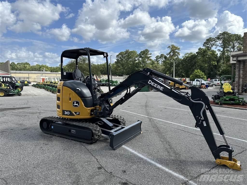 John Deere 30 P Mini bagri <7t