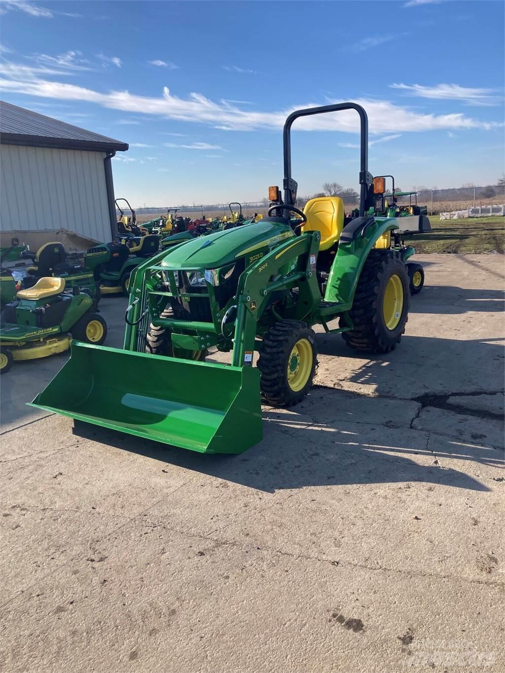 John Deere 3025D Manjši traktorji