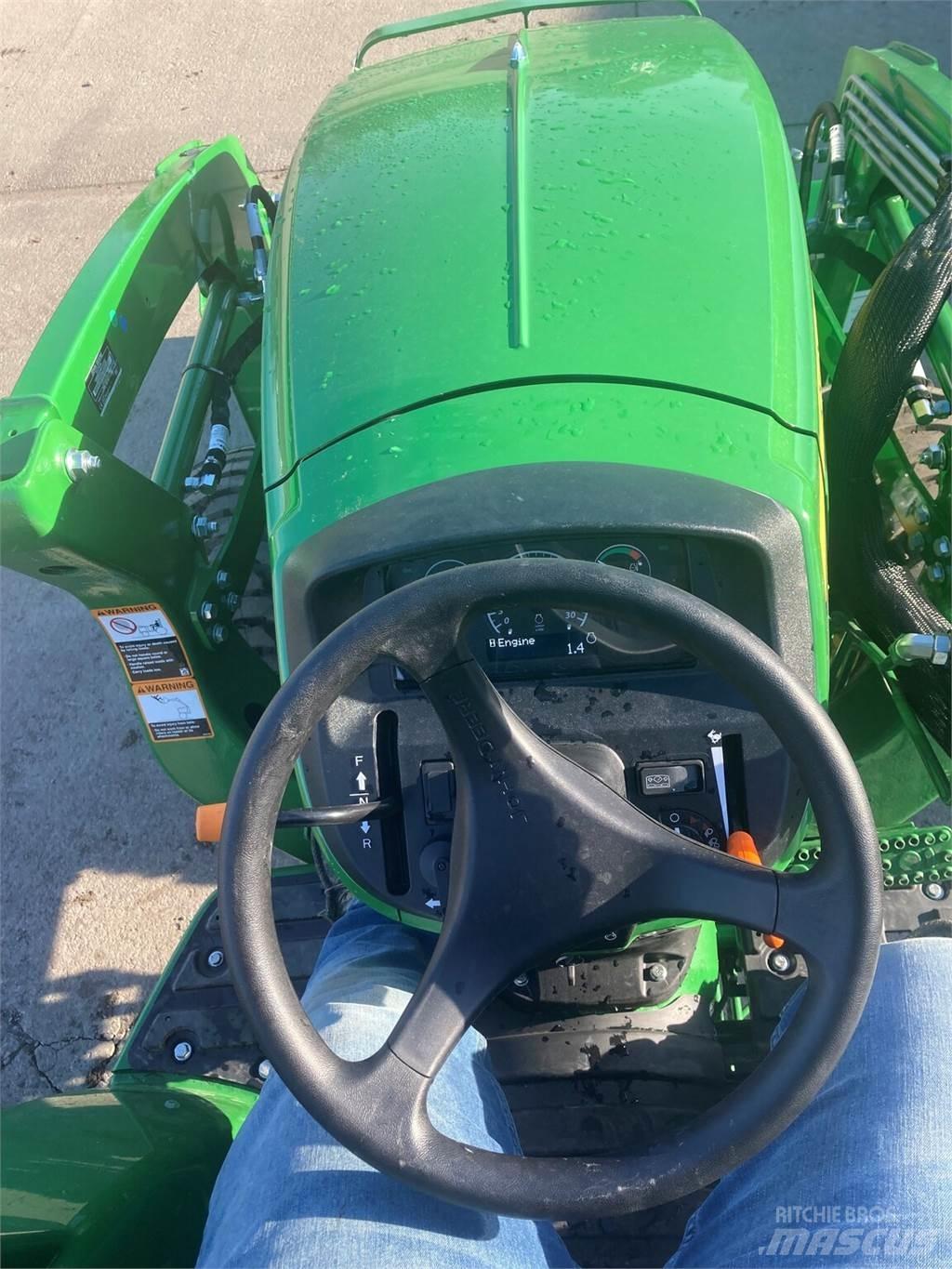 John Deere 3025D Manjši traktorji