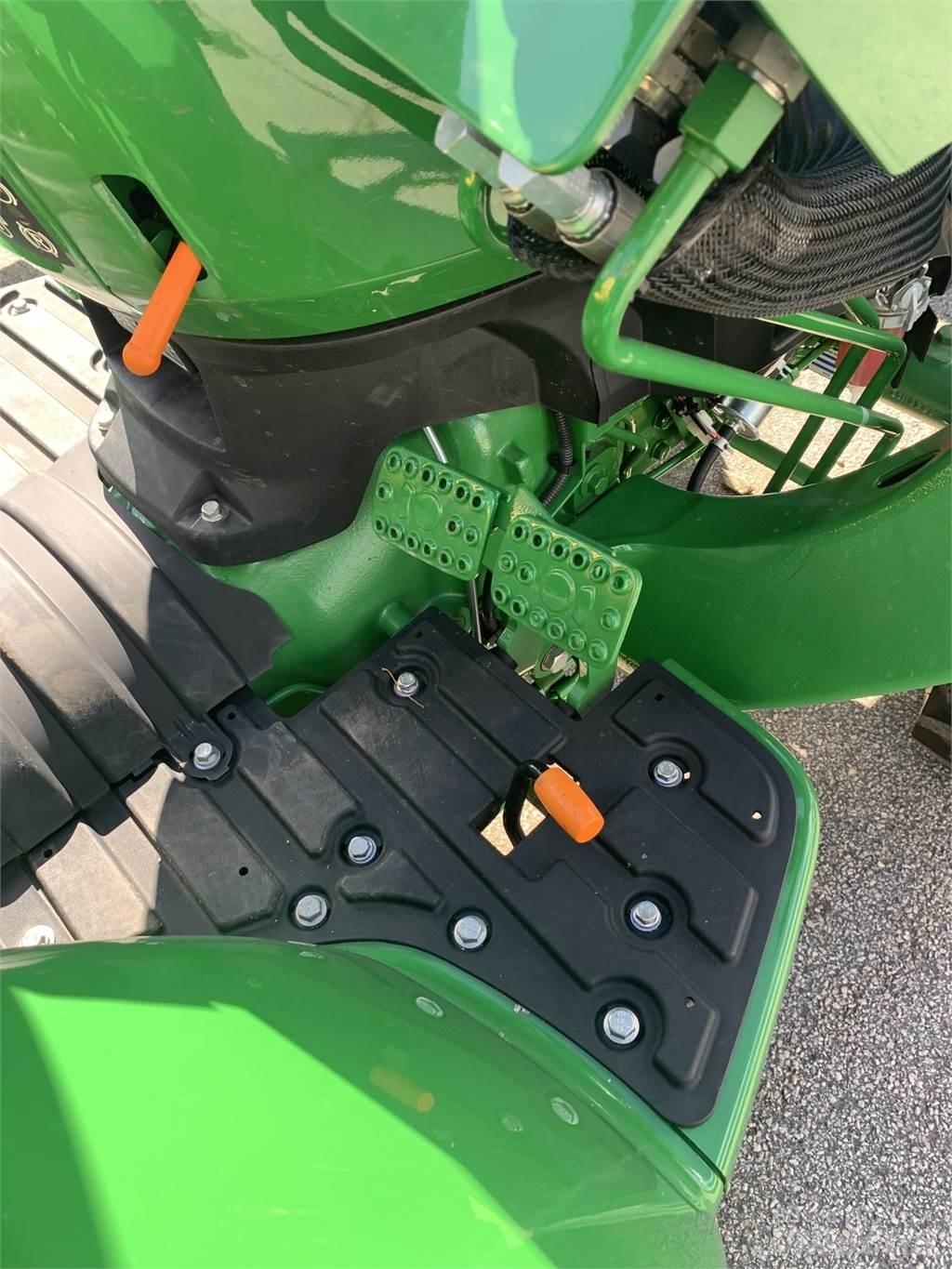 John Deere 3025D Manjši traktorji