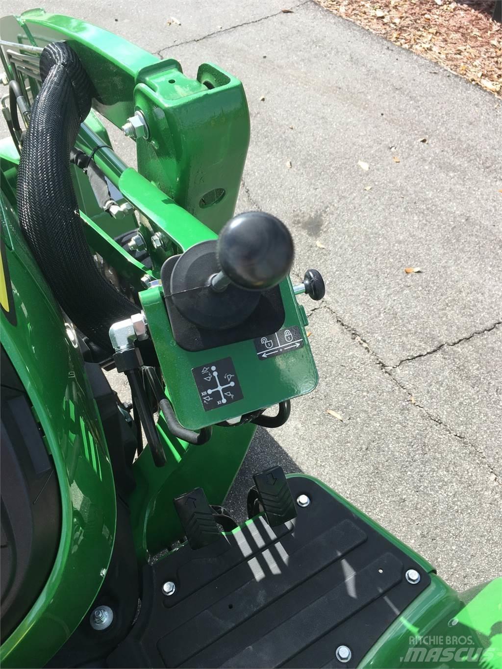 John Deere 3025E Manjši traktorji