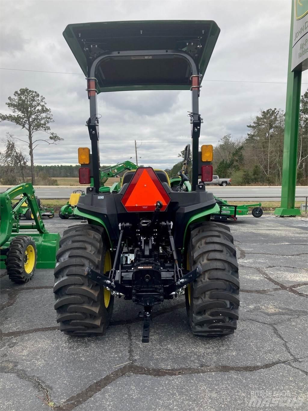 John Deere 3025E Manjši traktorji