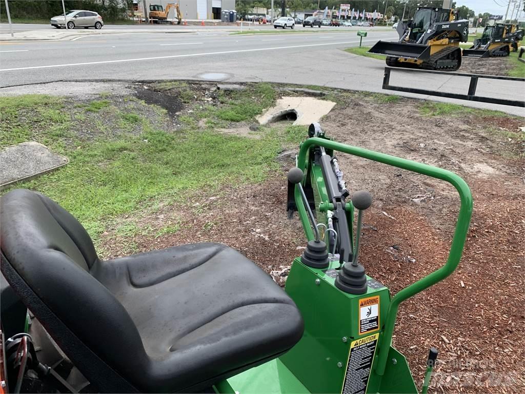 John Deere 3032E Manjši traktorji