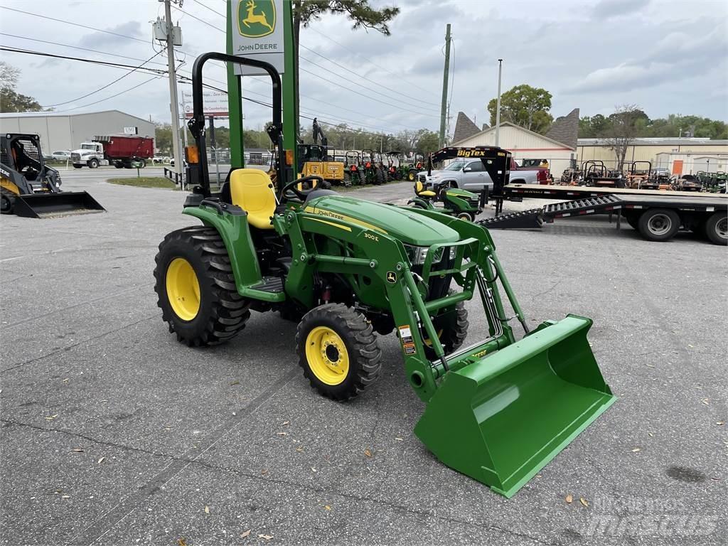 John Deere 3032E Manjši traktorji