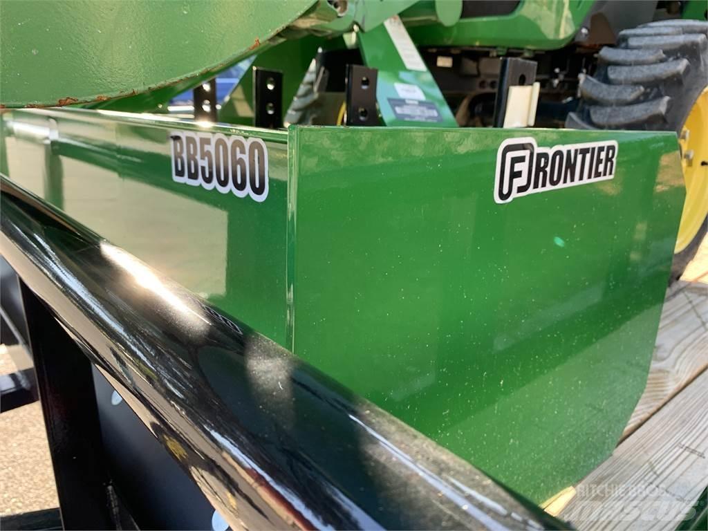 John Deere 3032E Manjši traktorji