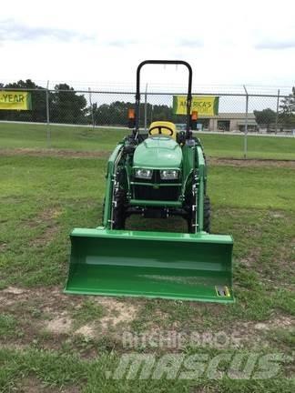John Deere 3038E Manjši traktorji