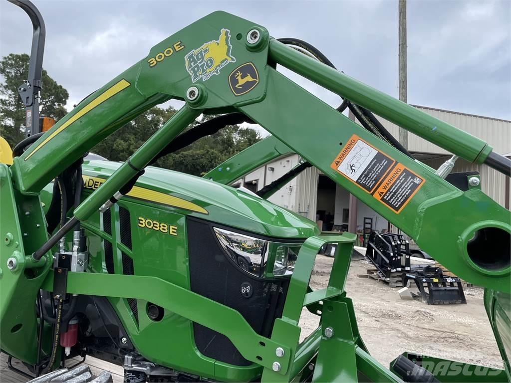 John Deere 3038E Manjši traktorji