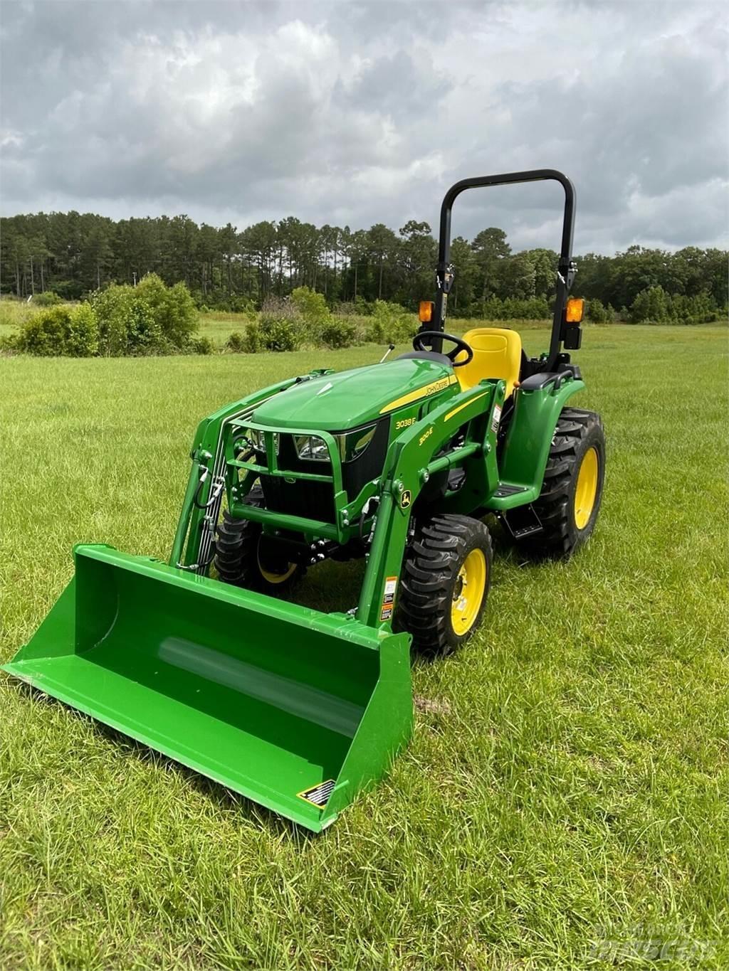 John Deere 3038E Manjši traktorji