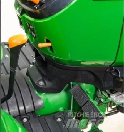 John Deere 3043D Traktorji